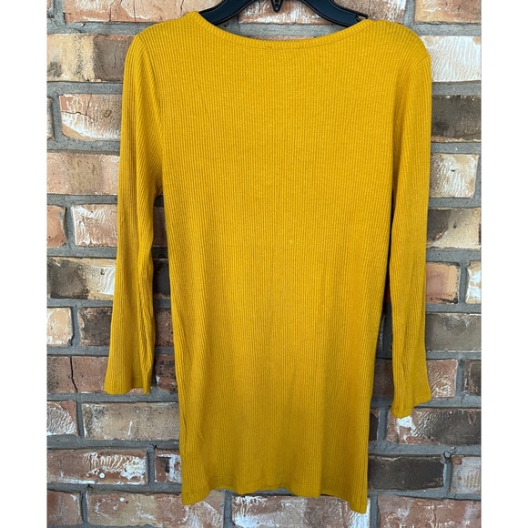 Express Women’s Gold V-Neck Top Size  Small - Picture 2 of 5